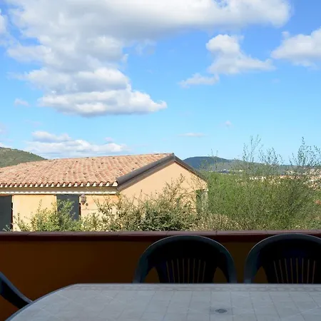 Appartement Trilocale Con Ampia Terrazza Con Vista Mare A 1,5 Km Dalle Spiagge Budoni Fbu-bald01 Tanaunella