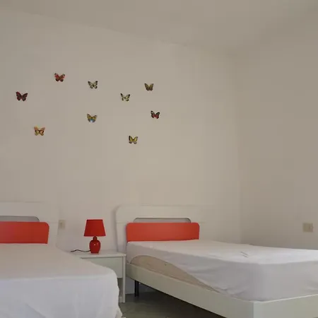 Trilocale Con Ampia Terrazza Con Vista Mare A 1,5 Km Dalle Spiagge Budoni Fbu-bald01 * Tanaunella