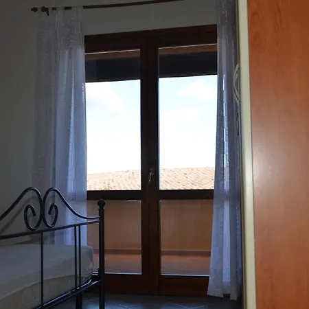 Appartement Trilocale Con Ampia Terrazza Con Vista Mare A 1,5 Km Dalle Spiagge Budoni Fbu-bald01 Tanaunella
