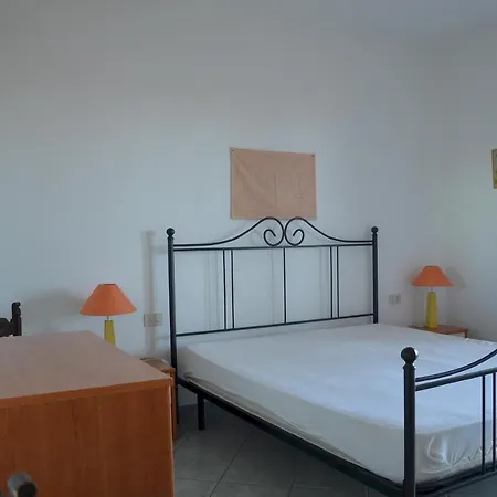 Appartement Trilocale Con Ampia Terrazza Con Vista Mare A 1,5 Km Dalle Spiagge Budoni Fbu-bald01