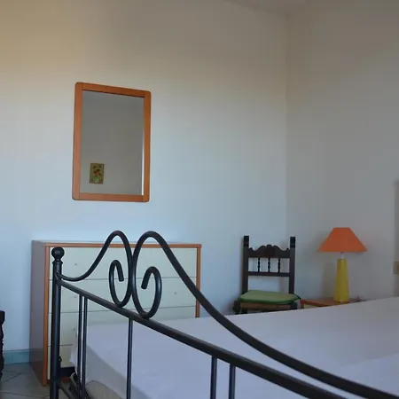 Appartement Trilocale Con Ampia Terrazza Con Vista Mare A 1,5 Km Dalle Spiagge Budoni Fbu-bald01