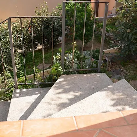 Trilocale Con Ampia Terrazza Con Vista Mare A 1,5 Km Dalle Spiagge Budoni Fbu-bald01 *