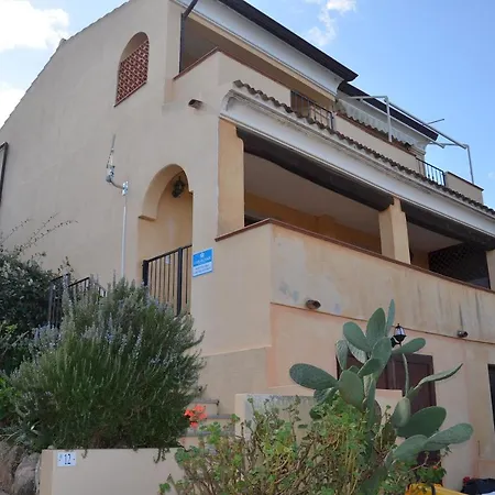 Trilocale Con Ampia Terrazza Con Vista Mare A 1,5 Km Dalle Spiagge Budoni Fbu-bald01 Appartement
