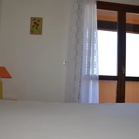 Appartement Trilocale Con Ampia Terrazza Con Vista Mare A 1,5 Km Dalle Spiagge Budoni Fbu-bald01 *
