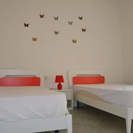 Trilocale Con Ampia Terrazza Con Vista Mare A 1,5 Km Dalle Spiagge Budoni Fbu-bald01 * Tanaunella