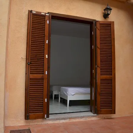 Appartement Trilocale Con Ampia Terrazza Con Vista Mare A 1,5 Km Dalle Spiagge Budoni Fbu-bald01 *